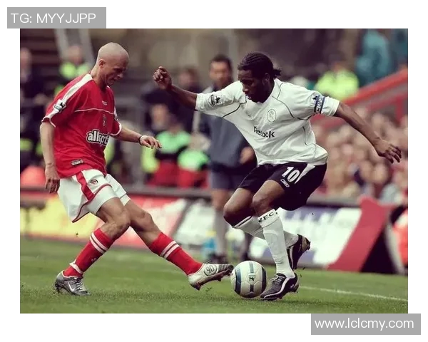 足球明星技巧全解析 实战动作视频教程助你提升球技